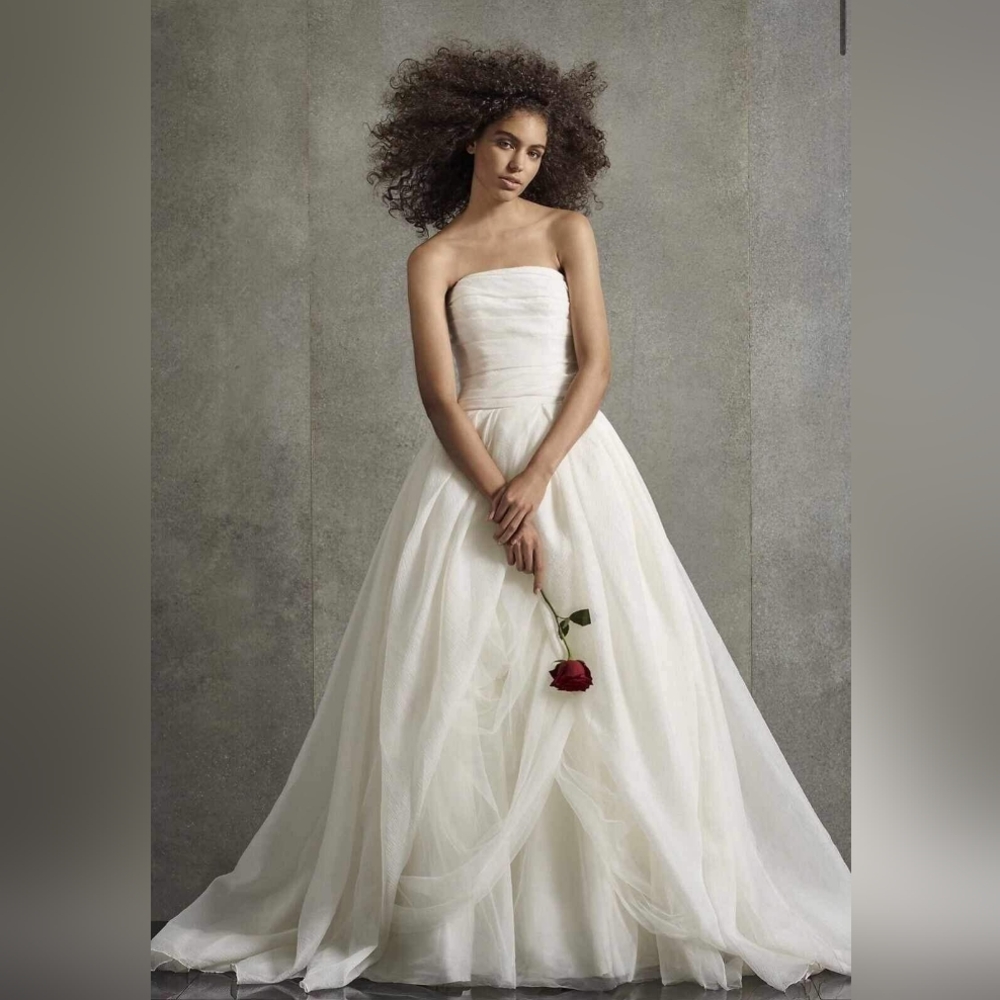 White by Vera Wang Wedding dress size 8